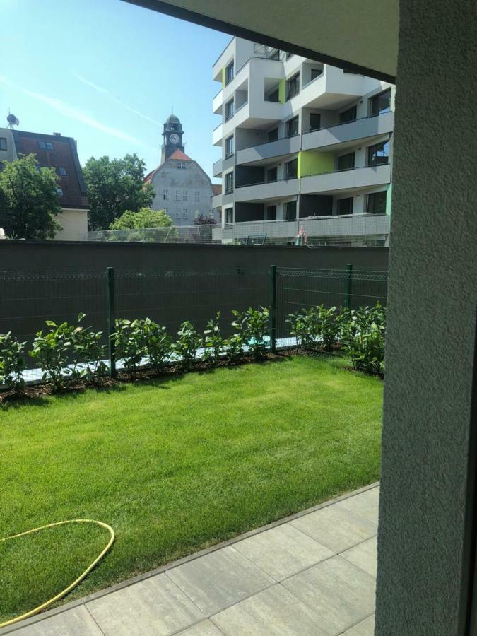 Garden Apartman Radnica - Private Parking Included كَشّا المظهر الخارجي الصورة