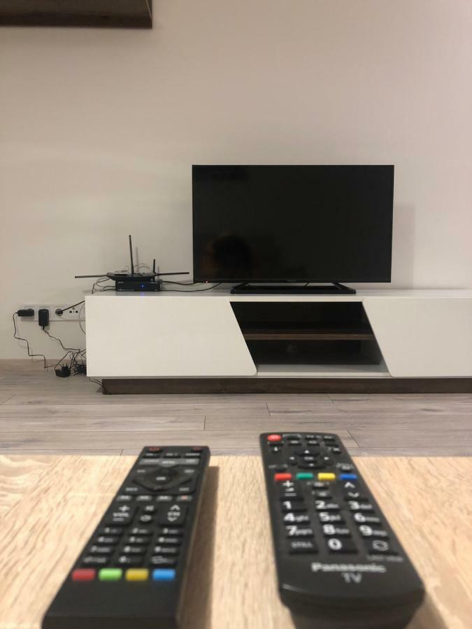 Garden Apartman Radnica - Private Parking Included كَشّا المظهر الخارجي الصورة