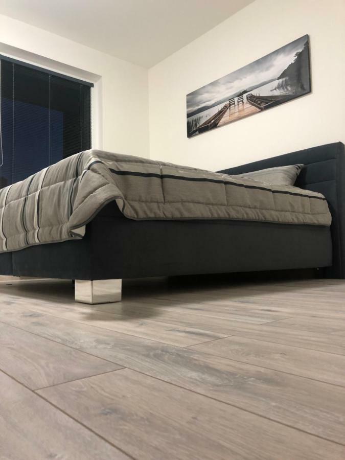Garden Apartman Radnica - Private Parking Included كَشّا المظهر الخارجي الصورة